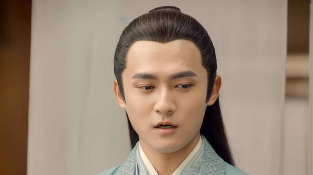 摘掉后险些没认出来他反差感也太强了龙8国际唯一国色芳华：戴上眼罩帅气(图10)