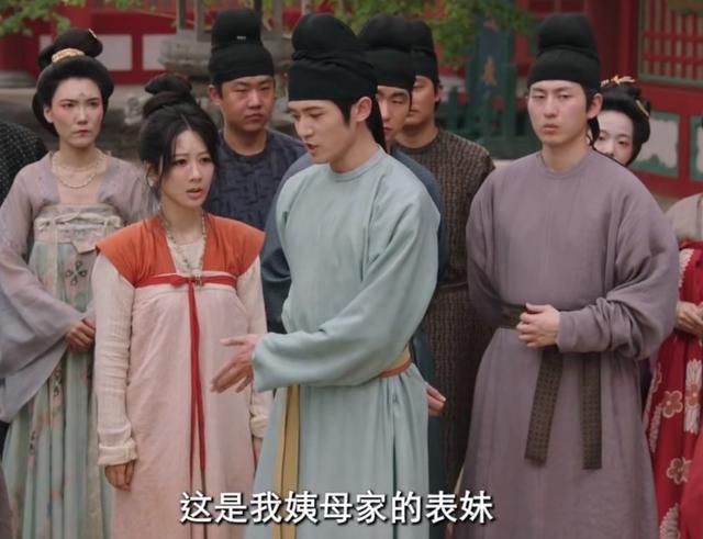 摘掉后险些没认出来他反差感也太强了龙8国际唯一国色芳华：戴上眼罩帅气(图11)