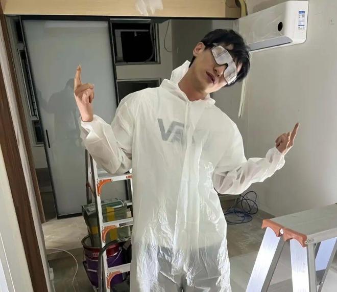 资1000港币多次遭拘留形象崩坏香港前男星周永恒做装修工人每天工(图10)